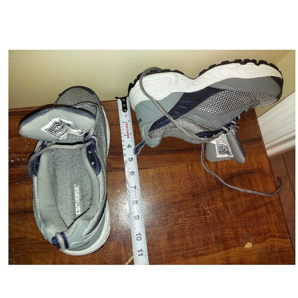Converse All Star Unisex Athletic Shoes, Never Worn, Women 7.5M - Picture 3 of 8